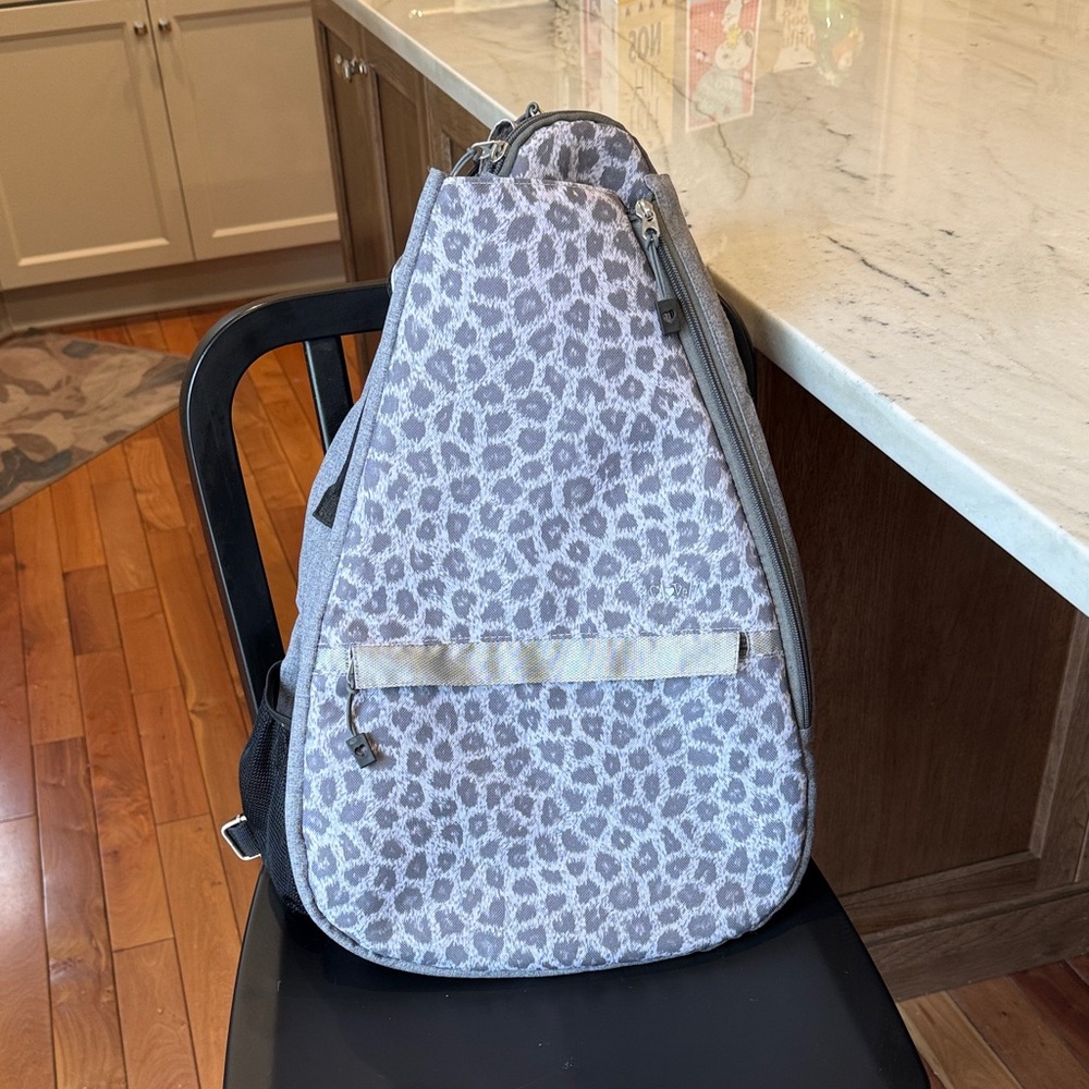 Tennis bag, backpack style.  Glove It brand.